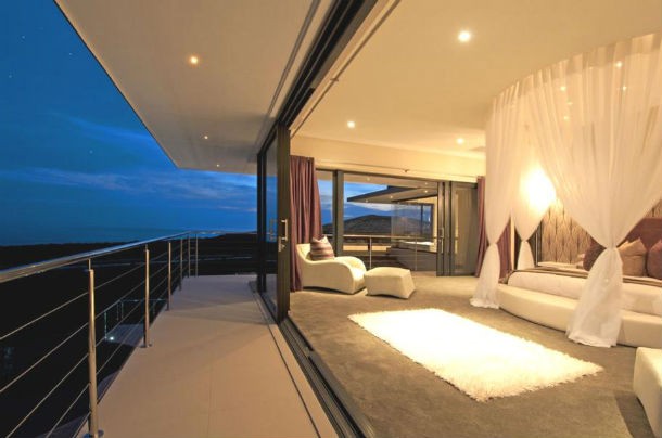 House-E16-10-1150x763