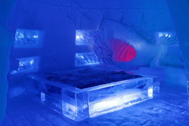 ice-hotel-montreal-3