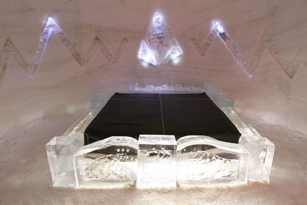 ice-hotel-montreal-6