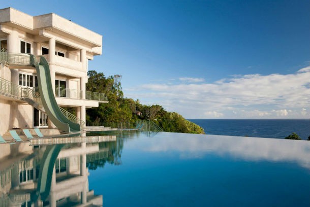 Water-Falling-Estate-on-The-Big-Island-4-950x635