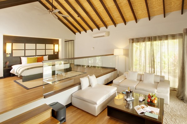 large_gallery_humleve_38738649_pool_villa_living_area_600x399