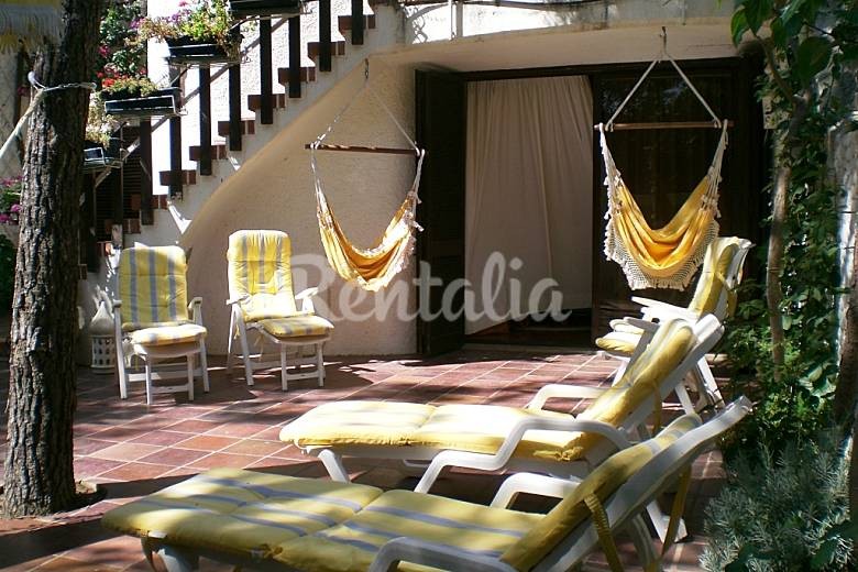 Casas de fim de semana: vir da praia a pé e mergulhar no jacuzzi (fotos)