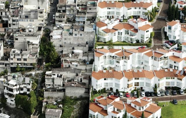 Bairro rico/bairro pobre: fotos que mostram as enormes diferenças sociais no México 