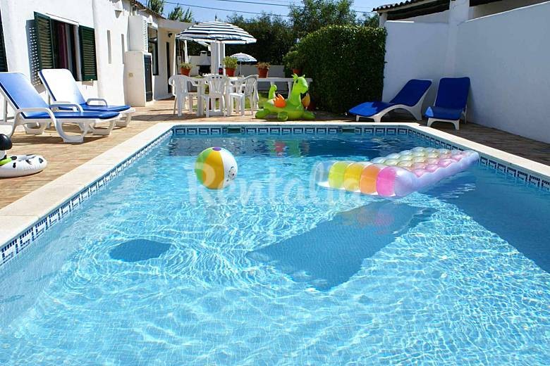 Casas de fim de semana: Vivenda com piscina e perto da praia no Algarve (fotos) 