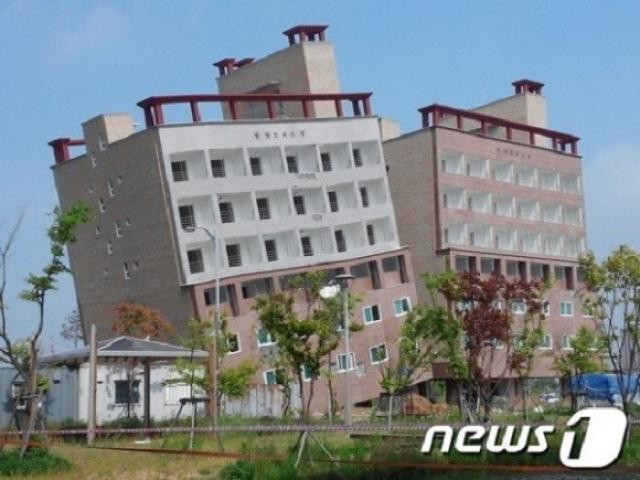 Casas inclinadas ou como viver num edifício mais torto do que a Torre de Pisa