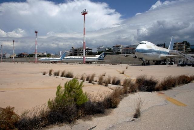 Um passeio pelo aeroporto fantasma de Atenas (fotos) 