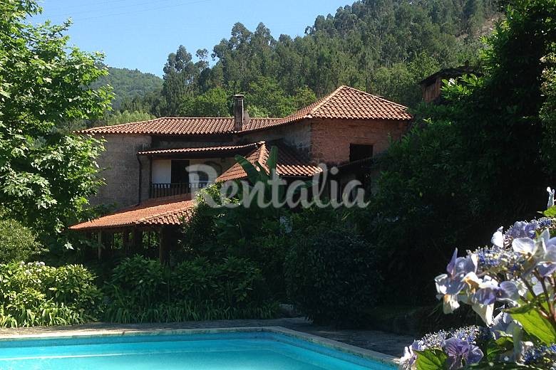 Casas de fim de semana: Refúgio de sonho em pleno Gerês (fotos)