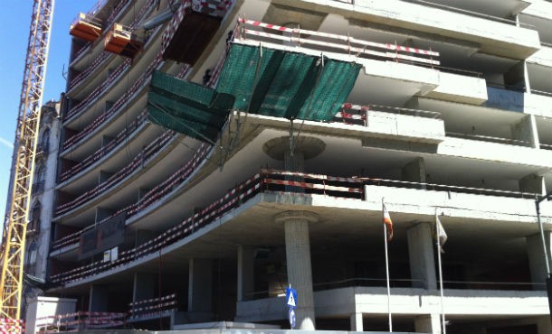 Construção: edifícios licenciados e concluídos caem 22,7% e 11% num ano