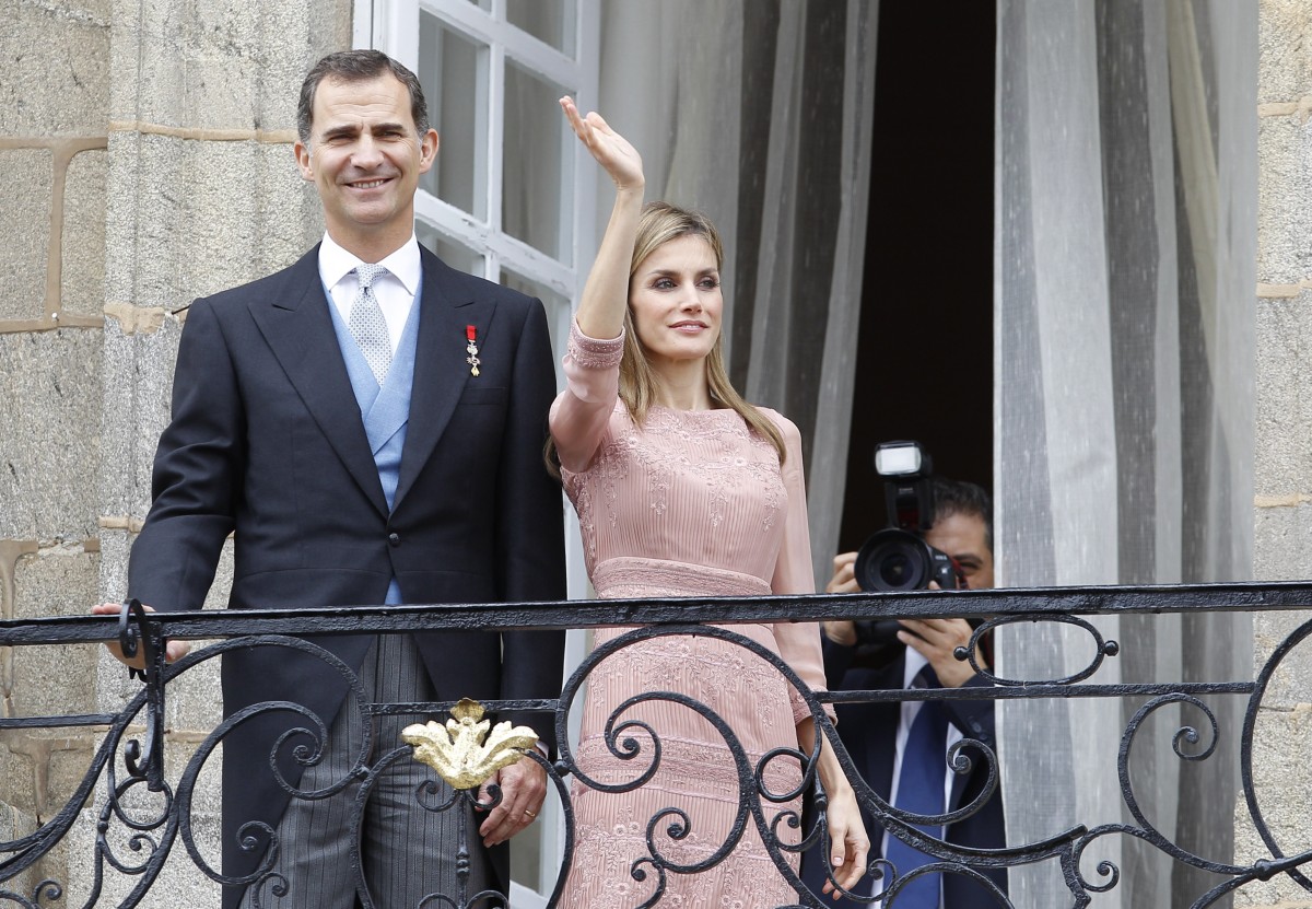 Novo rei de Espanha proibe que família real trabalhe para o setor privado