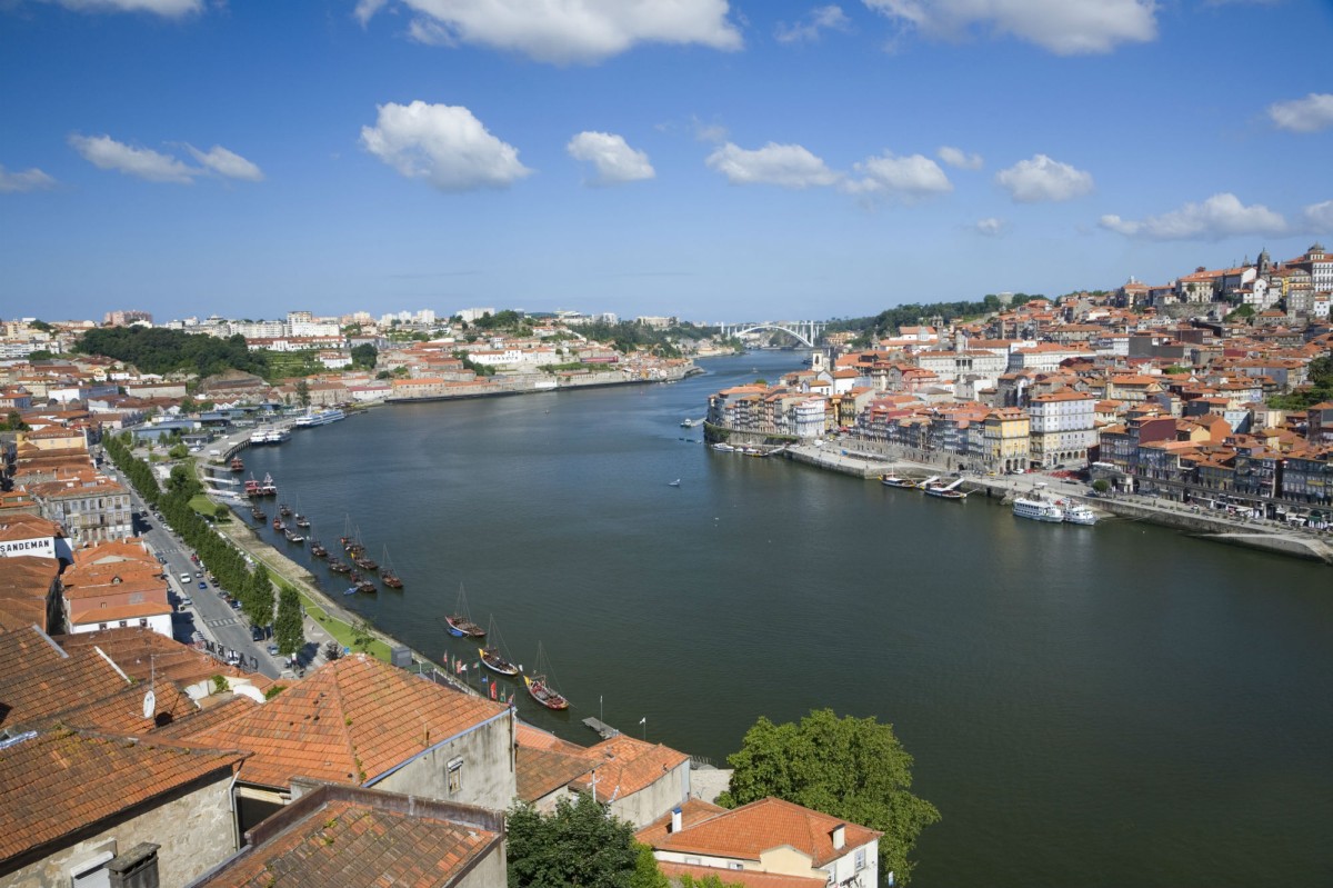 Portugal sobe cinco lugares no ranking da transparência imobiliária