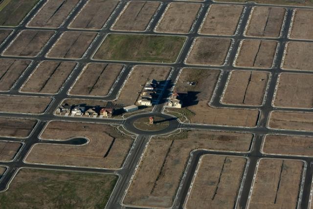 Cinco histórias tristes de bairros inacabados deixados pela bolha imobiliária nos EUA