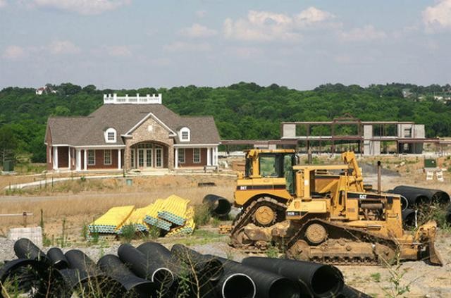 Cinco histórias tristes de bairros inacabados deixados pela bolha imobiliária nos EUA