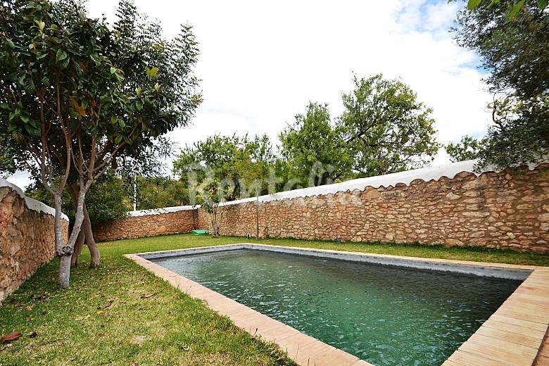 Casas de fim de semana: Refúgio rural com piscina em pleno Algarve (fotos) 