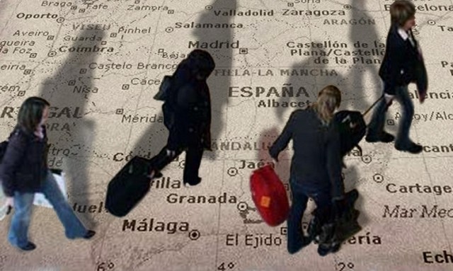 És ou vais ser emigrante? Não te preocupes porque agora há quem te cuide das coisas em Portugal...