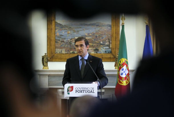 Impostos: Governo "está a trabalhar" na redução da carga fiscal, garante Passos