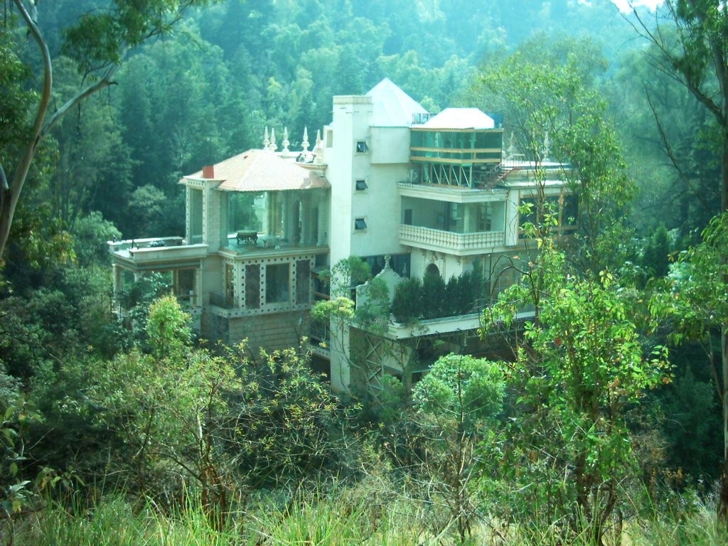 Achas-te muito forte? 13 edifícios abandonados nos quais não gostavas de passar a noite de Halloween (fotos)