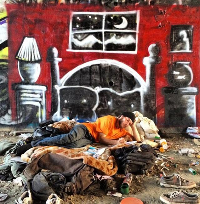 O artista que pintava “casas imaginárias” para os sem-abrigo (fotos)