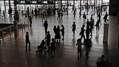 Queres emigrar para o Reino Unido, Suíça ou Alemanha? É melhor pensares duas vezes antes de fazeres as malas...