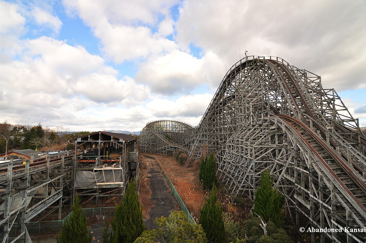 Cópia perfeita e abandonada da “Disneyland” está à venda por 5 milhões de euros (fotos) 