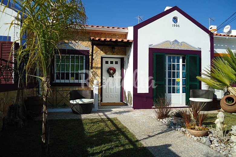 Casas de fim de semana: Refúgio de outono numa casa de praia em Sesimbra (fotos) 