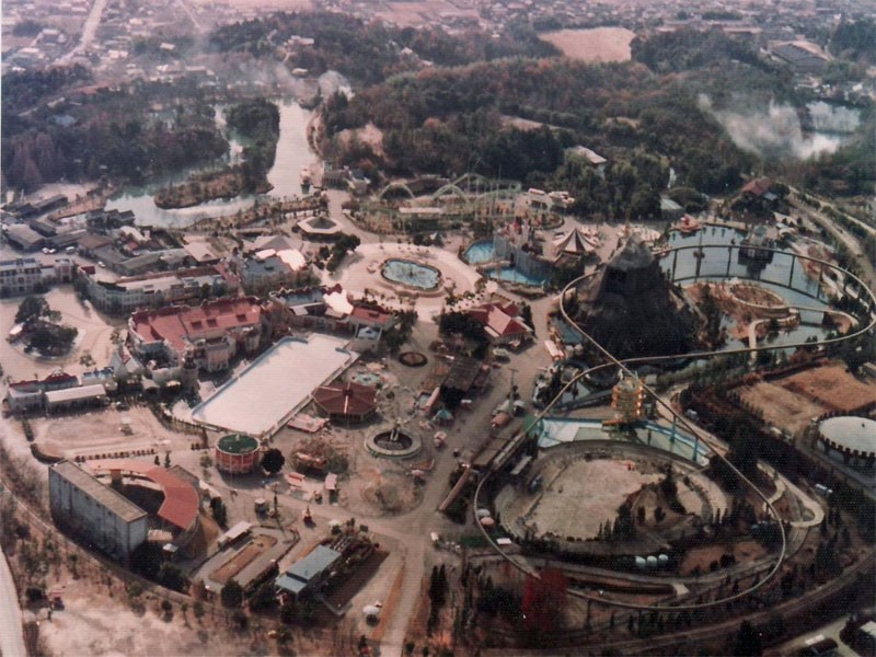 Cópia perfeita e abandonada da “Disneyland” está à venda por 5 milhões de euros (fotos) 