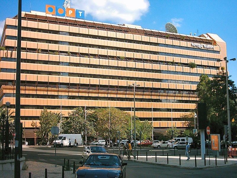 Altice oferece sete mil milhões pela PT Portugal
