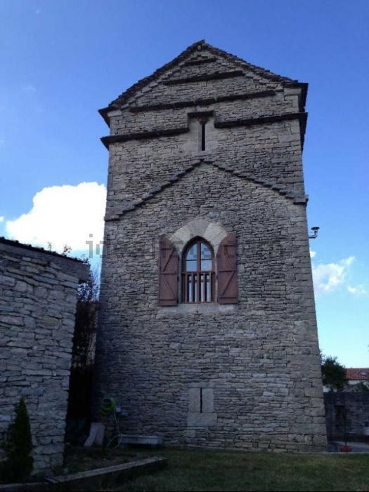 Viver numa casa que era uma torre medieval (fotos)