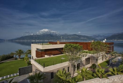 Casas de sonho: Abraçar a paz numa luxuosa mansão na costa de Montenegro (fotos) 