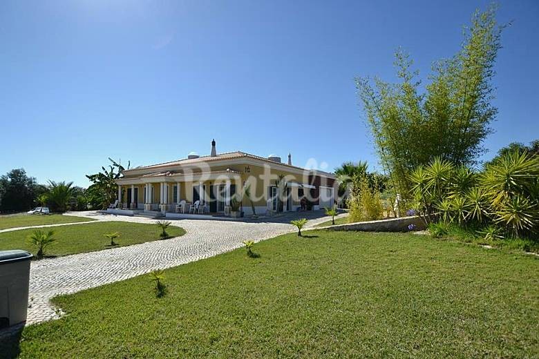 Casas de fim de semana: Um pequeno paraíso em pleno Algarve (fotos) 