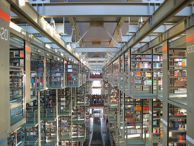 10 bibliotecas surpreendentes que vão despertar o teu interesse pelos livros (fotos)