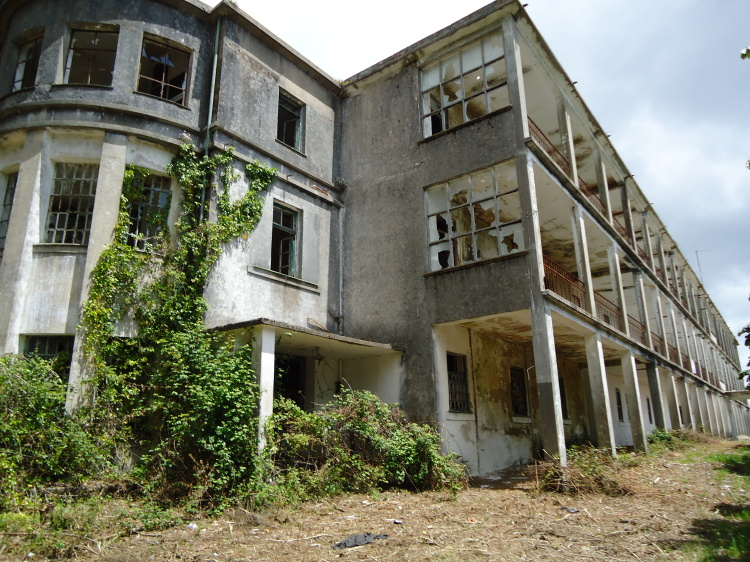 10 lugares abandonados espetacularmente mágicos em Portugal