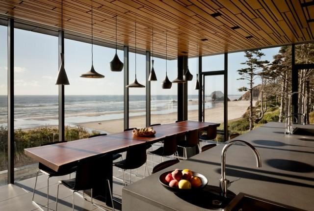 Casas de sonho: Uma mansão na praia com estrutura de aço e paredes de vidro (fotos)
