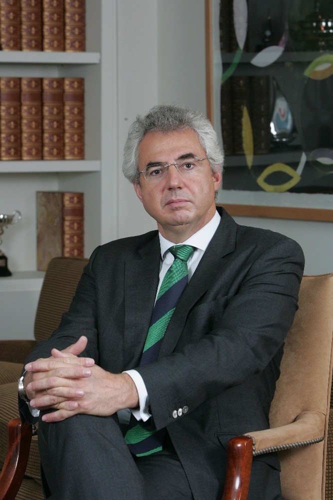 Máximo executivo do BES em Espanha destituído à força