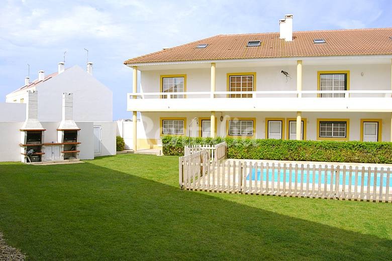 Casas de fim de semana: Escapadela com vista para o mar no coração da região Oeste (fotos)