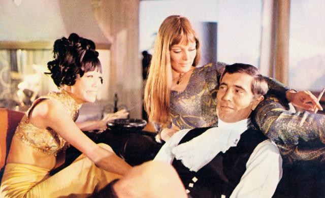 A antiga bond girl que se transformou na designer de interiores mais procurada do mundo 