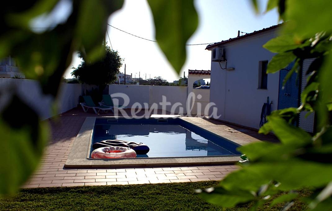 Casas de fim de semana: Apanhar a boleia do sol com destino ao Algarve (fotos)