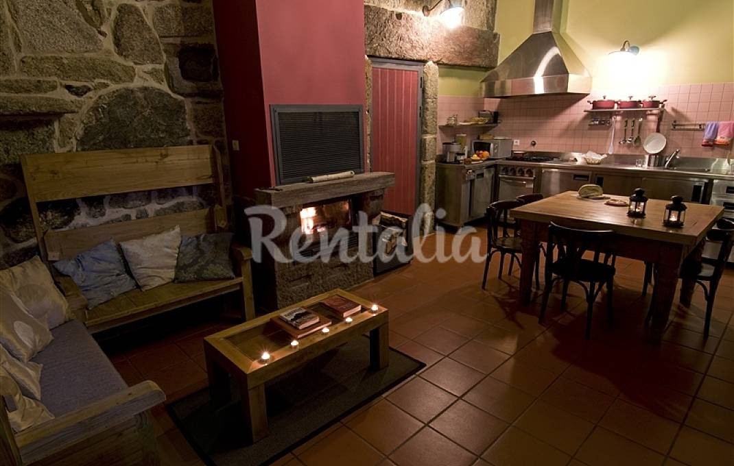 h.4175051.1070.680.0.ffffff.wm_.850b895c