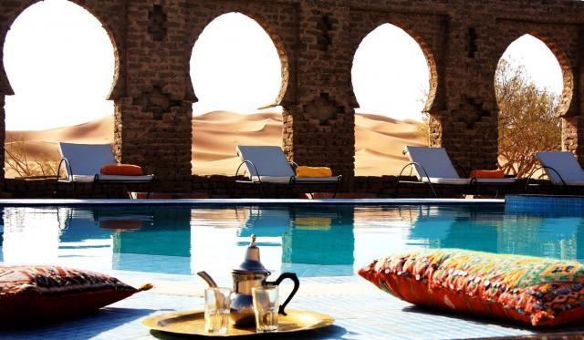 Auberge Café du Sud: Dormir num refrescante oásis no deserto do Sara (fotos)