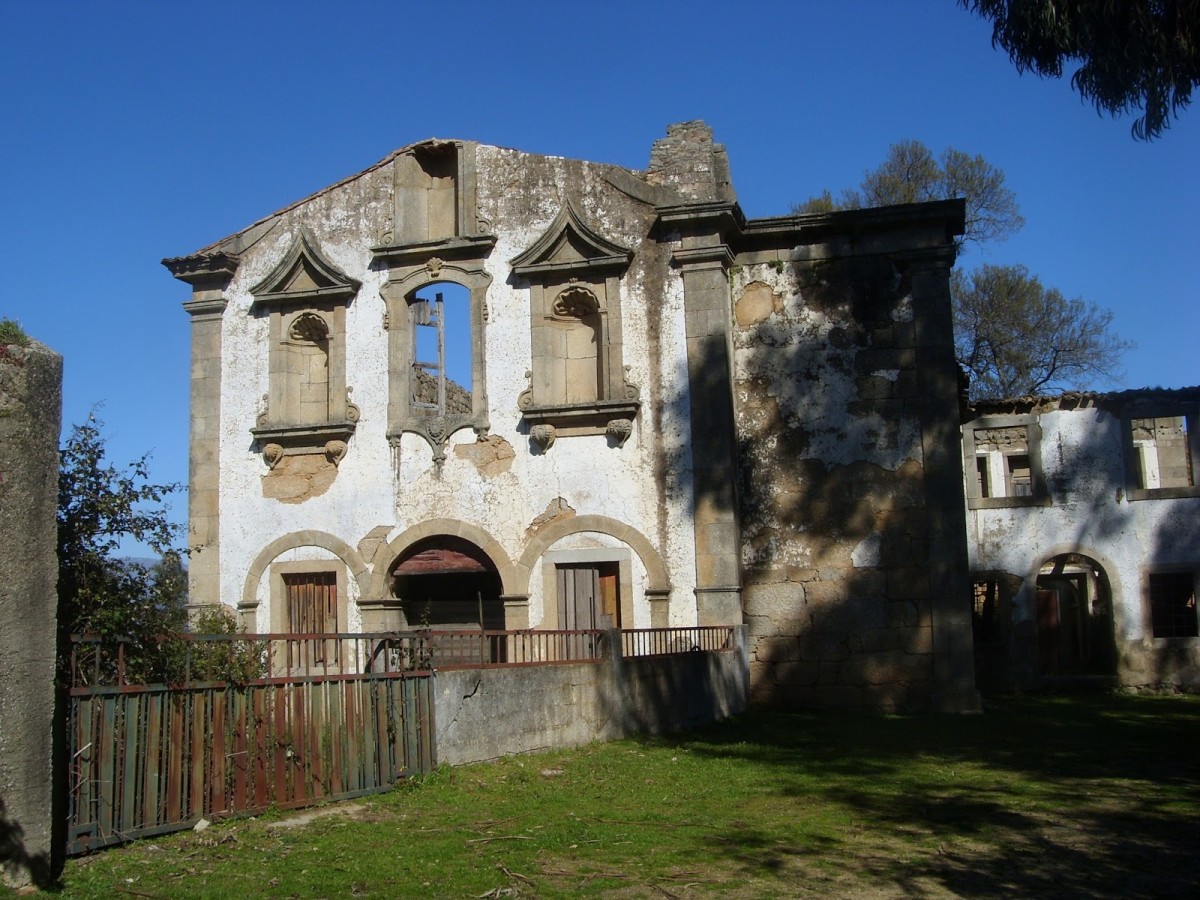 Convento de Santo António foi construído no século XVI e está ao abandono (Foto: Monumentos do Fundão).