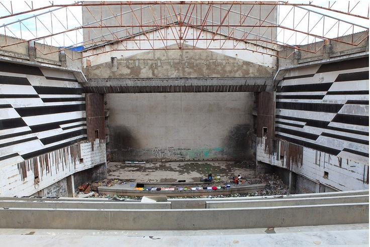 A beleza e decadência dos cinemas "esquecidos" em Angola (fotos)