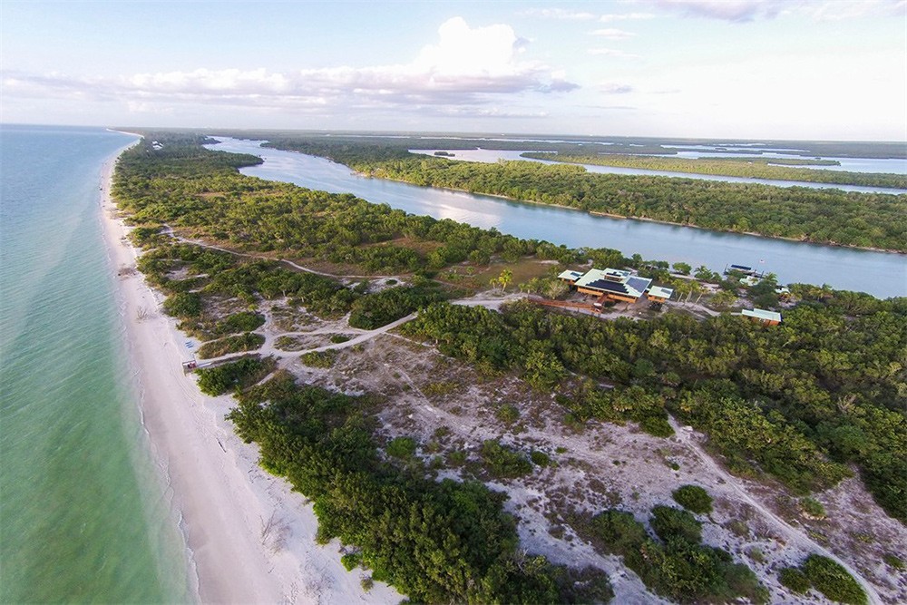 Casas para “fugir” para uma ilha deserta nos EUA (fotos) 