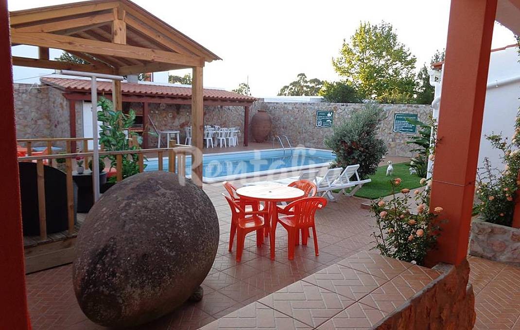 Casas de fim de semana: Apartamento com piscina na Zambujeira do Mar (fotos)