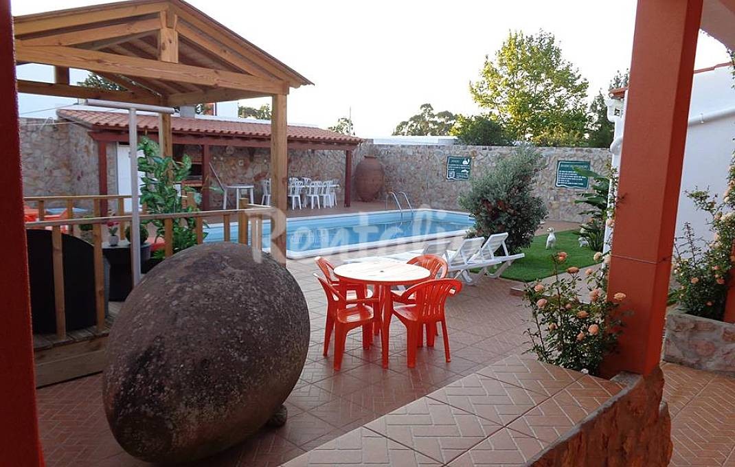 Casas de fim de semana: Apartamento com piscina na Zambujeira do Mar (fotos) 