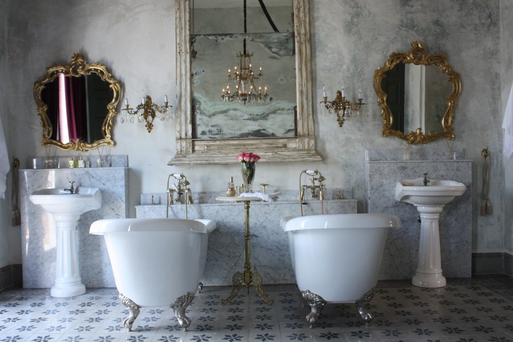 Coqui Coqui: perfumaria de dia e hotel de luxo de noite (fotos)