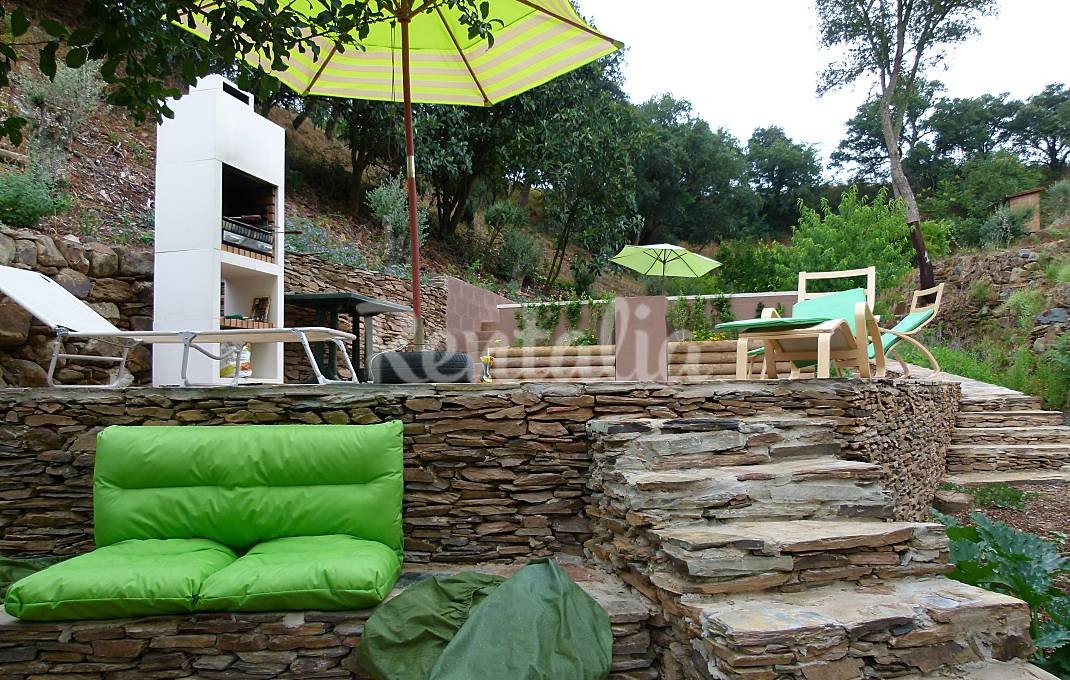 Casas de fim de semana: Terminar as férias na paz do campo em pleno Alentejo (fotos)