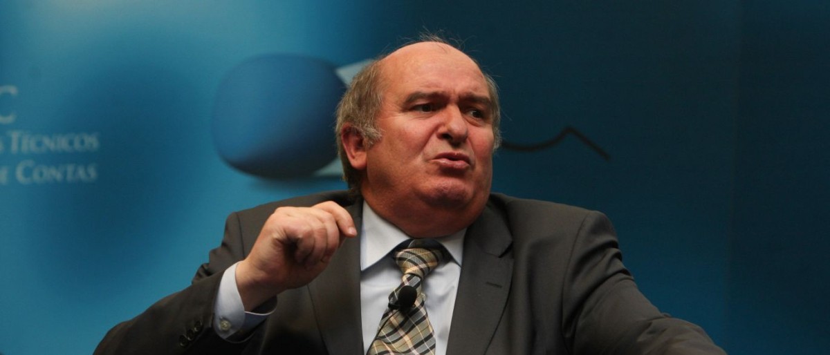 IMI: "Portugueses estão a pagar 1,2 milhões de euros a mais", diz bastonário da OTOC