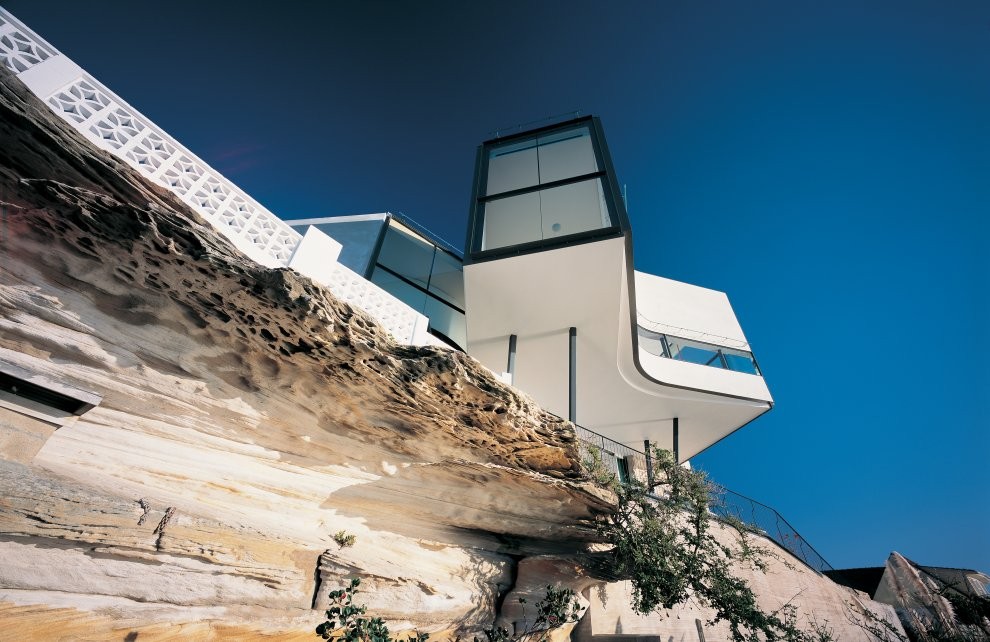 10 casas “penduradas” em penhascos impróprias para quem tem vertigens