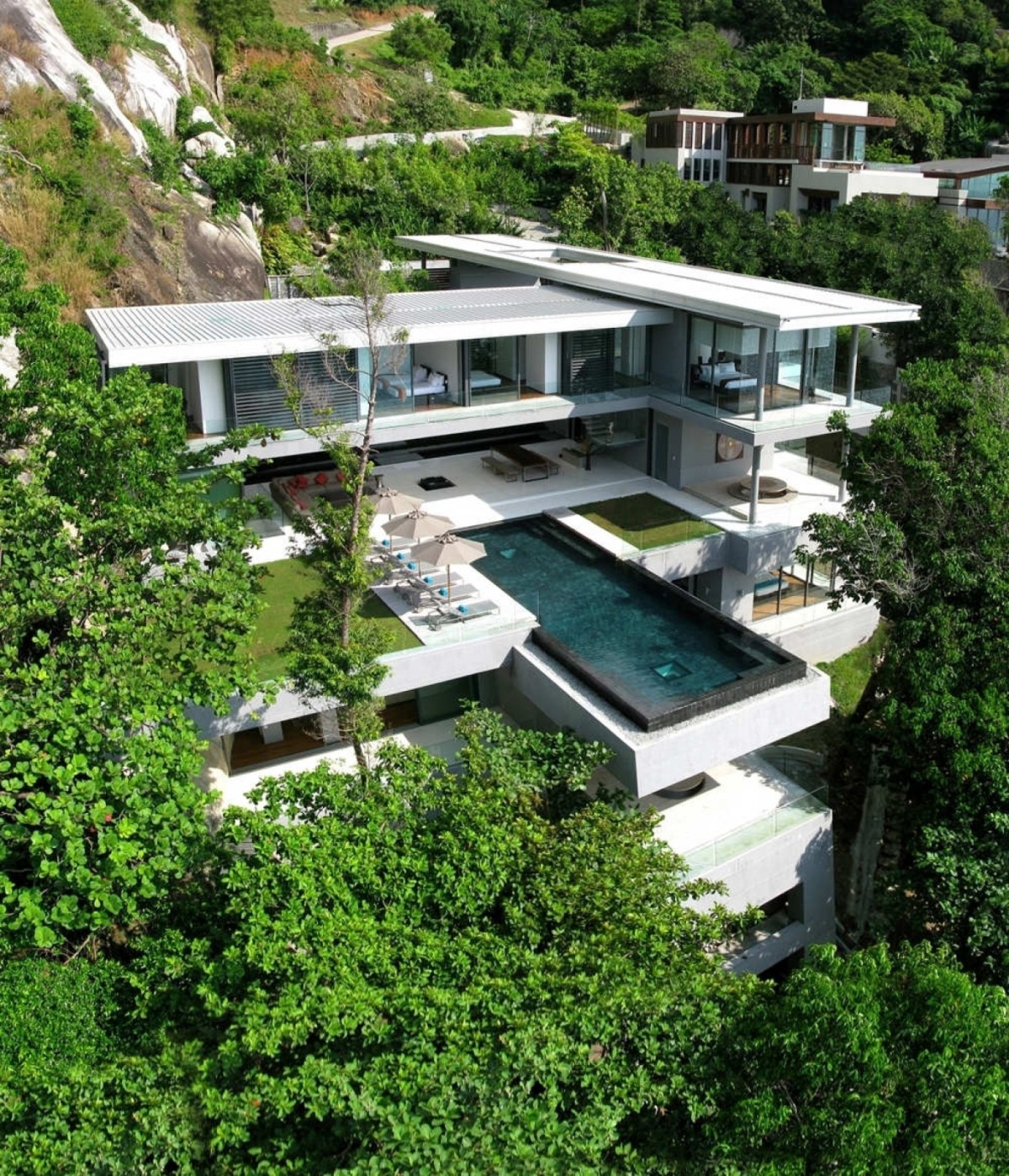 10 casas “penduradas” em penhascos impróprias para quem tem vertigens