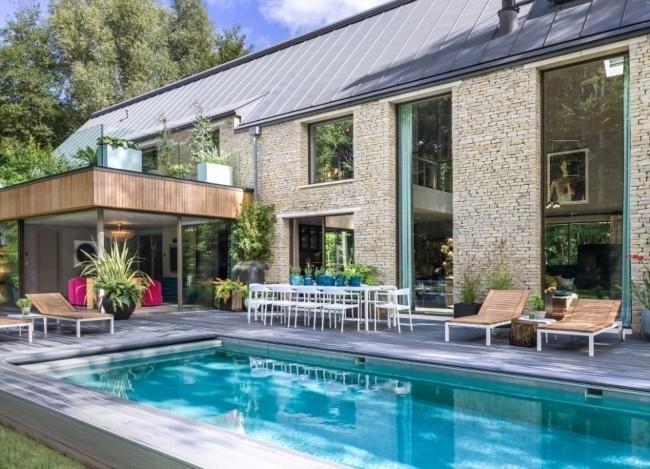 Casas de famosos: Assim é a mansão desenhada por Kate Moss em Inglaterra (fotos)