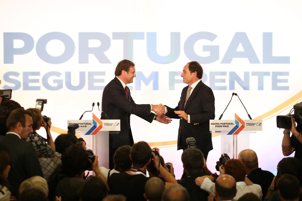 Governo toma posse hoje. Estas cerimónias ficaram na história 